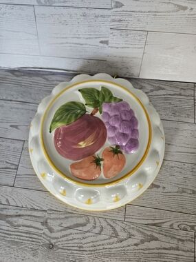 VINTAGE CERIMIC FRUIT MOLD